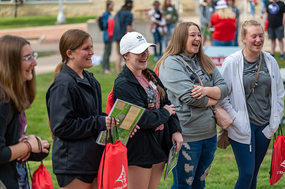 Class Registration and Orientation University of Wisconsin River Falls